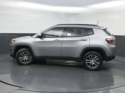 Used 2018 Jeep Compass Latitude w/ Popular Equipment Group image 39