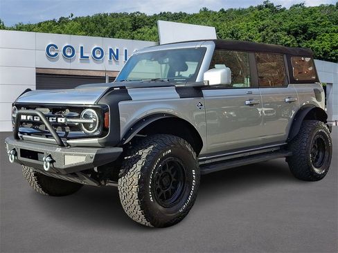 Used 2023 Ford Bronco Outer Banks image 3