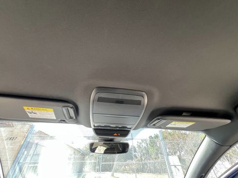 Used 2019 MAZDA MAZDA3 Base 4dr Hatchback image 30