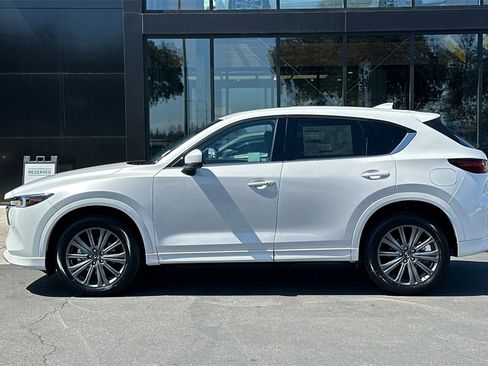 New 2025 MAZDA CX-5 Signature image 8