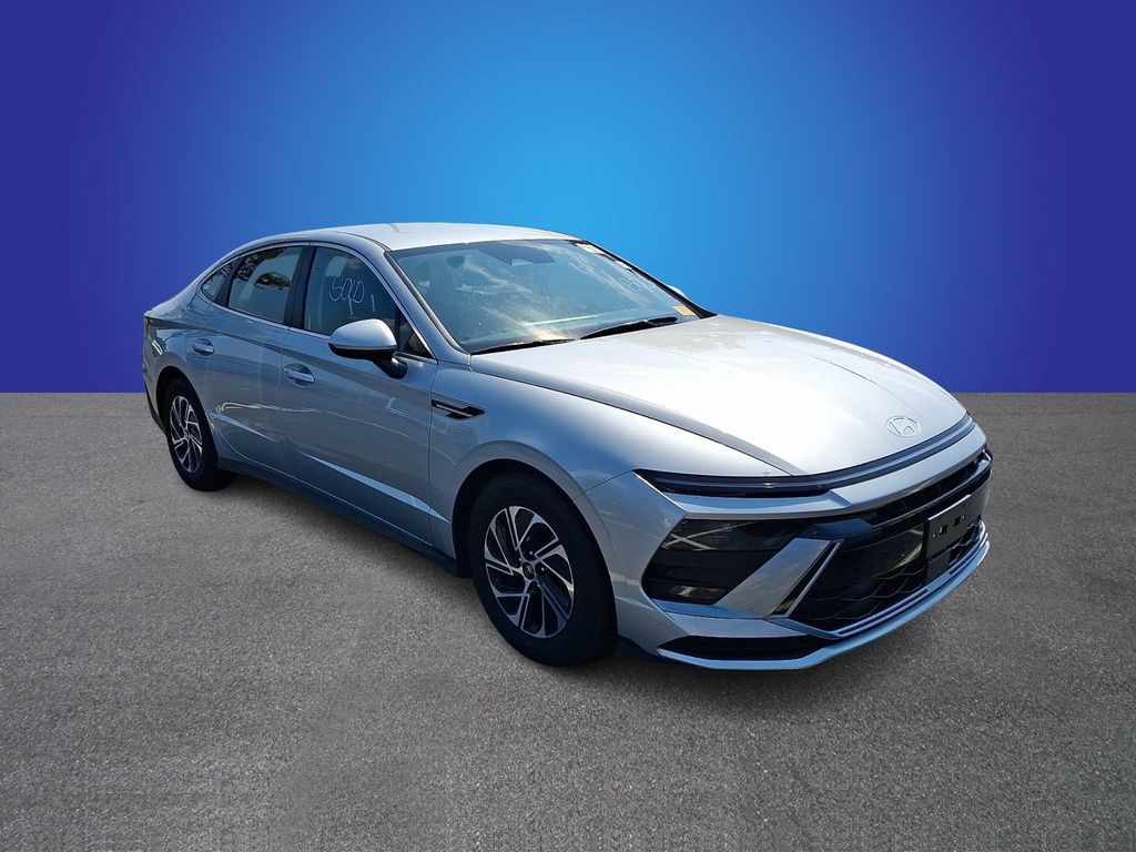 Used 2026 Hyundai Sonata Blue FWD image 2