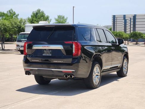 Used 2023 GMC Yukon Denali AWD/4WD image 6
