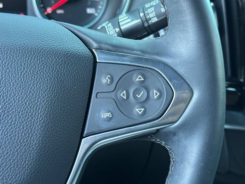 Used 2023 Chevrolet Traverse RS AWD/4WD image 37