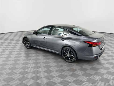 Certified 2025 Nissan Altima 2.5 SR image 6