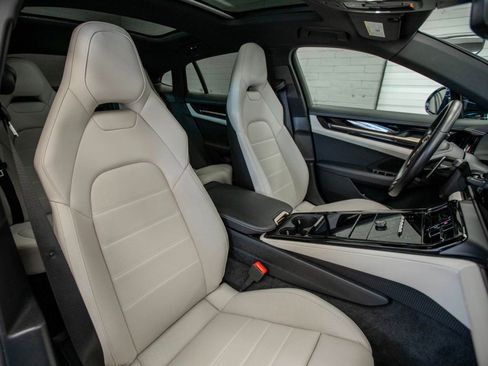 Used 2024 Porsche Panamera 4 image 24