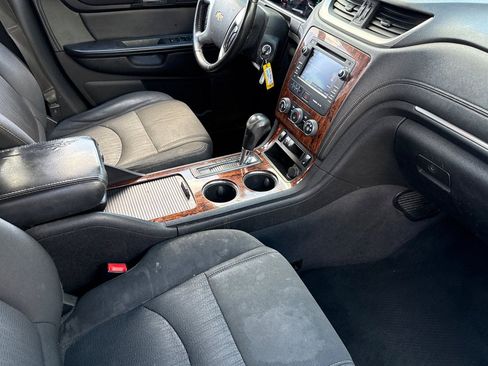 Used 2014 Chevrolet Traverse LT w/ All-Star Edition AWD/4WD image 17