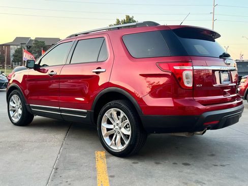 Used 2013 Ford Explorer XLT AWD/4WD image 3