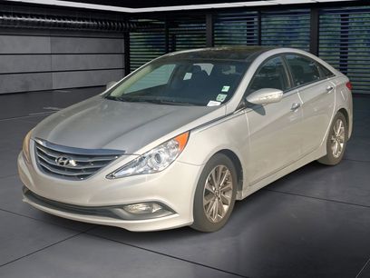 Used 2014 Hyundai Sonata Limited w/ Technology Package 05