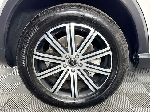 Used 2025 Mercedes-Benz GLE 450e 4MATIC image 31