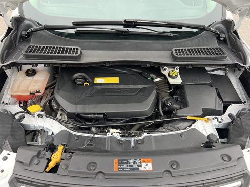 Used 2015 Ford Escape SE image 11