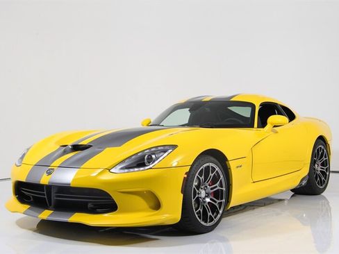 Used 2013 SRT Viper GTS w/ Track Pkg RWD image 4