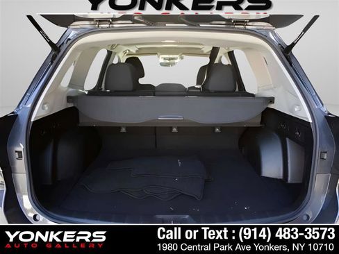 Used 2021 Subaru Forester Premium image 22