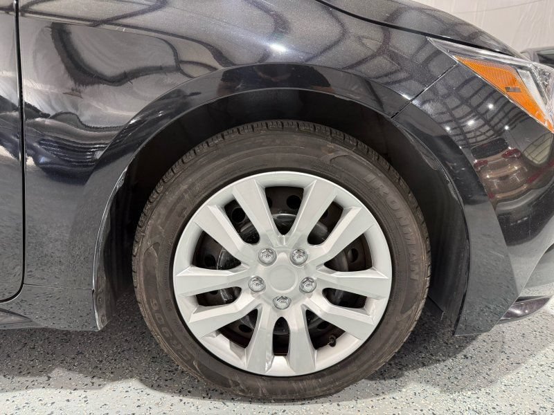 Used 2023 Toyota Corolla LE FWD image 13