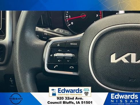 Used 2022 Kia Sorento LX FWD image 21