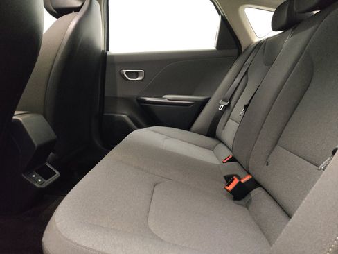 Used 2025 Kia K4 FWD image 18
