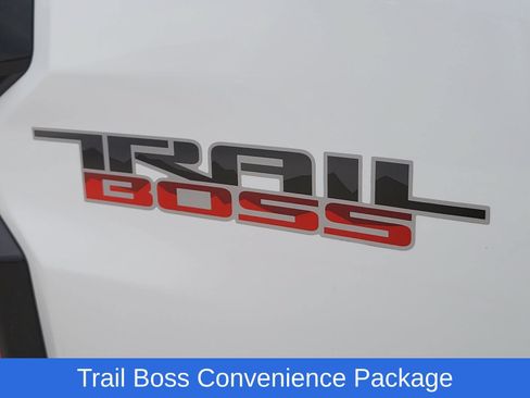 Used 2024 Chevrolet Colorado Trail Boss w/ Technology Package AWD/4WD image 6