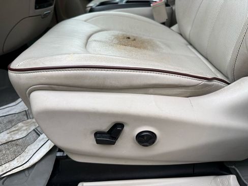 Used 2017 Chrysler Pacifica Limited image 7