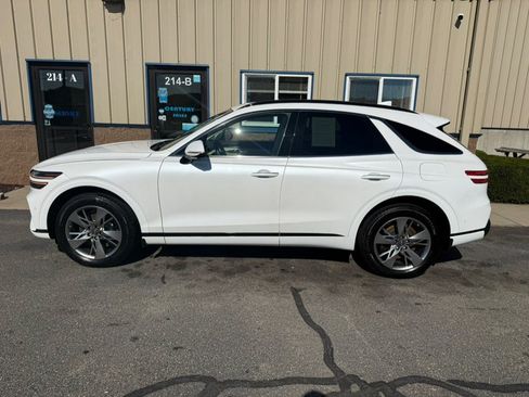 Used 2023 Genesis GV70 3.5T Sport w/ Sport Advanced Package AWD/4WD image 3