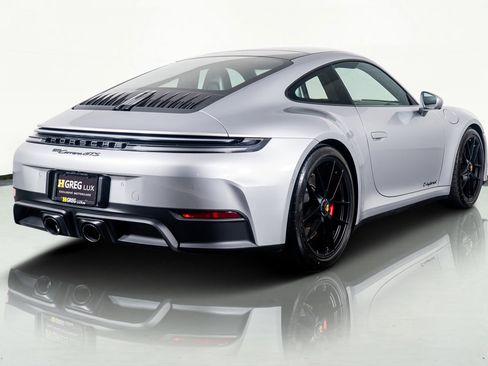 Used 2025 Porsche 911 Carrera 4 GTS image 10