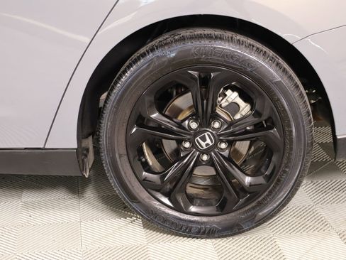 Used 2025 Honda Accord SE image 19