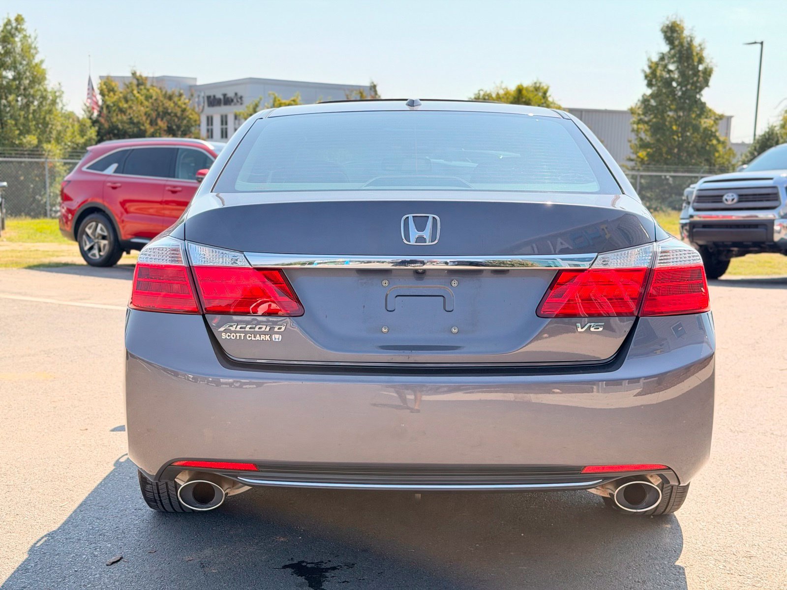 Used 2015 Honda Accord EX-L image 9
