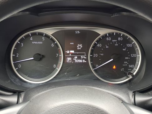 Used 2024 Nissan Versa S w/ Trunk Package image 20