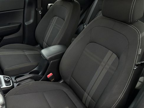 Certified 2023 Hyundai Venue SEL w/ Cargo Package FWD image 18