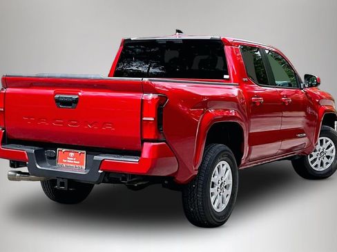 Used 2025 Toyota Tacoma SR5 RWD image 5