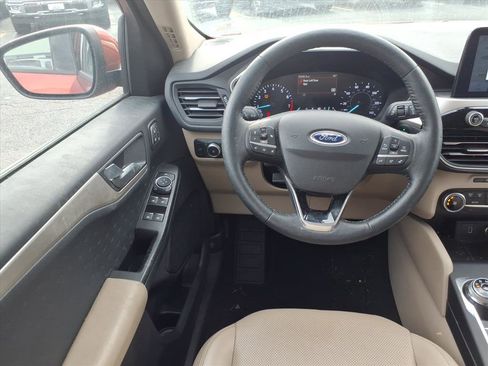 Used 2020 Ford Escape SEL image 5
