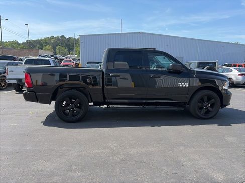 Used 2018 RAM 1500 Express w/ Express Value Package image 8