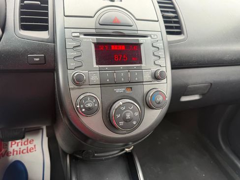 Used 2011 Kia Soul + w/ Audio Pkg image 18