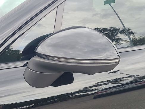 Used 2022 Porsche Cayenne Coupe image 18