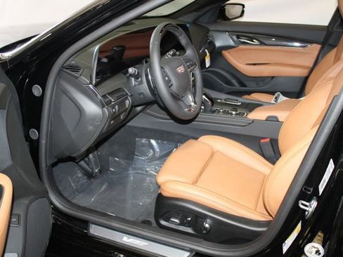 New 2026 Cadillac CT5 V w/ Platinum Package AWD/4WD image 4