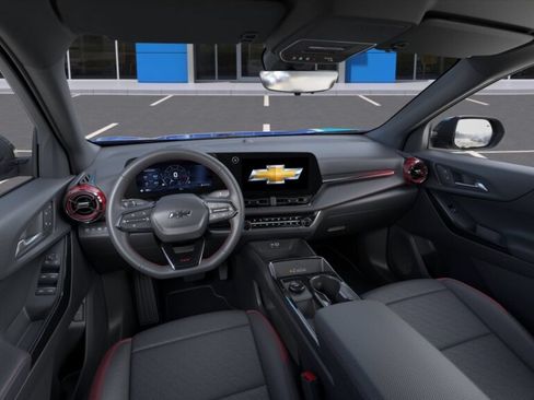 Used 2024 Chevrolet Equinox LS w/ LS Convenience Package FWD image 4