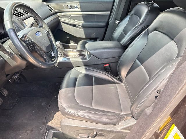 Used 2019 Ford Explorer XLT w/ Equipment Group 202A FWD image 24