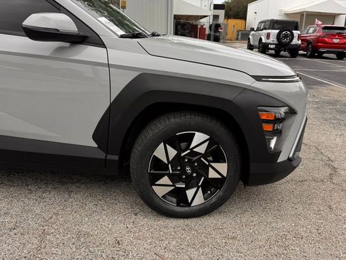 Used 2024 Hyundai Kona SEL image 11
