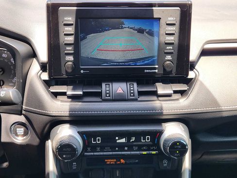 Used 2022 Toyota RAV4 XLE Premium FWD image 17