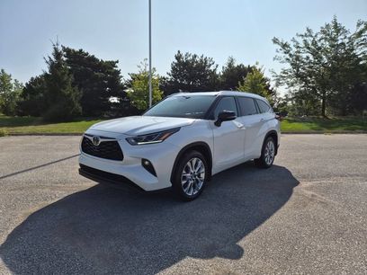 Used 2021 Toyota Highlander Limited