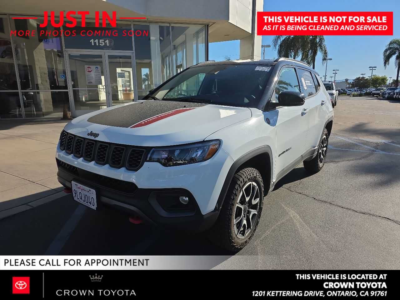 Used 2024 Jeep Compass Trailhawk AWD/4WD image 1
