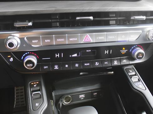 New 2025 Kia Telluride SX Prestige X-Line AWD/4WD image 24