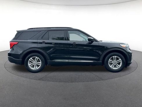 Used 2022 Ford Explorer XLT w/ Equipment Group 202A RWD image 7