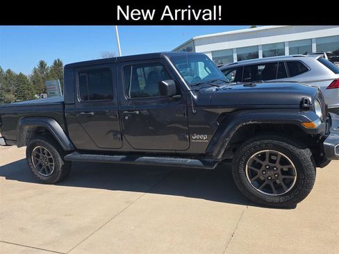 Used 2020 Jeep Gladiator Overland image 1