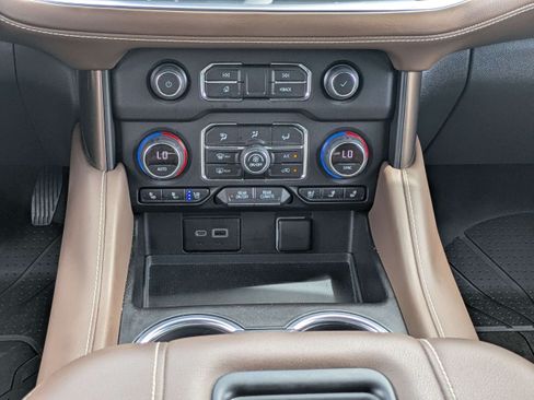 Used 2021 Chevrolet Tahoe High Country AWD/4WD image 19