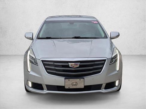 Used 2018 Cadillac XTS Luxury FWD image 2