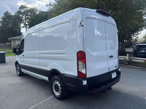 Used 2023 Ford Transit 250 Medium Roof RWD image 4