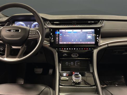 New 2026 Jeep Grand Cherokee Limited AWD/4WD image 11