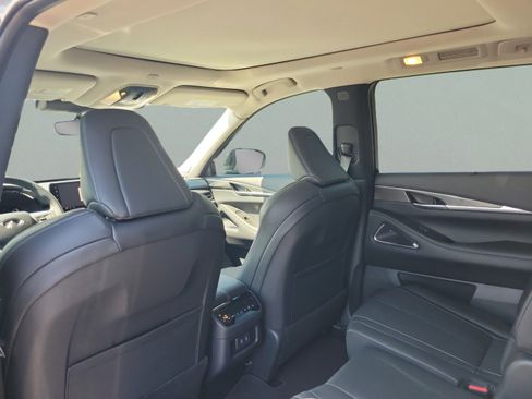 Certified 2026 INFINITI QX60 Luxe w/ Cargo Package AWD/4WD image 9