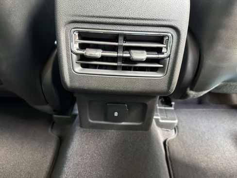 New 2026 Lincoln Corsair Premiere FWD image 23