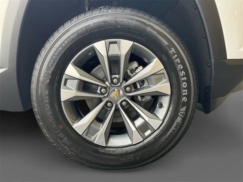 New 2026 Chevrolet Equinox LT w/ LPO, Floor Liner Package image 16