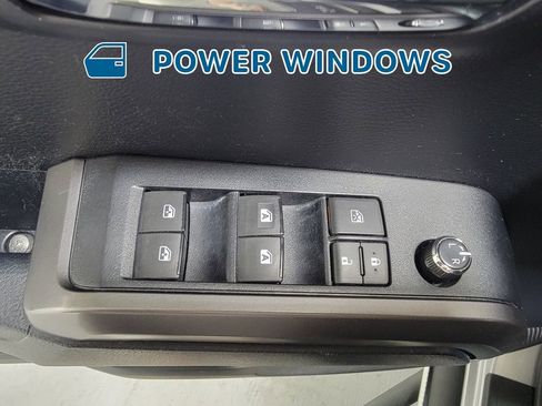 Used 2018 Toyota Tacoma TRD Sport image 28